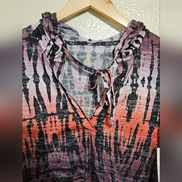 Balance Collection Black and Pink Long Sleeve Tie Front Blouse - Picture 6 of 8